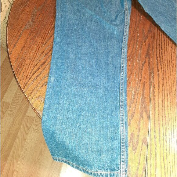 EUC Men's 40x30 Saddlebred Classic Fit Blue Jeans Denim - Picture 9 of 9